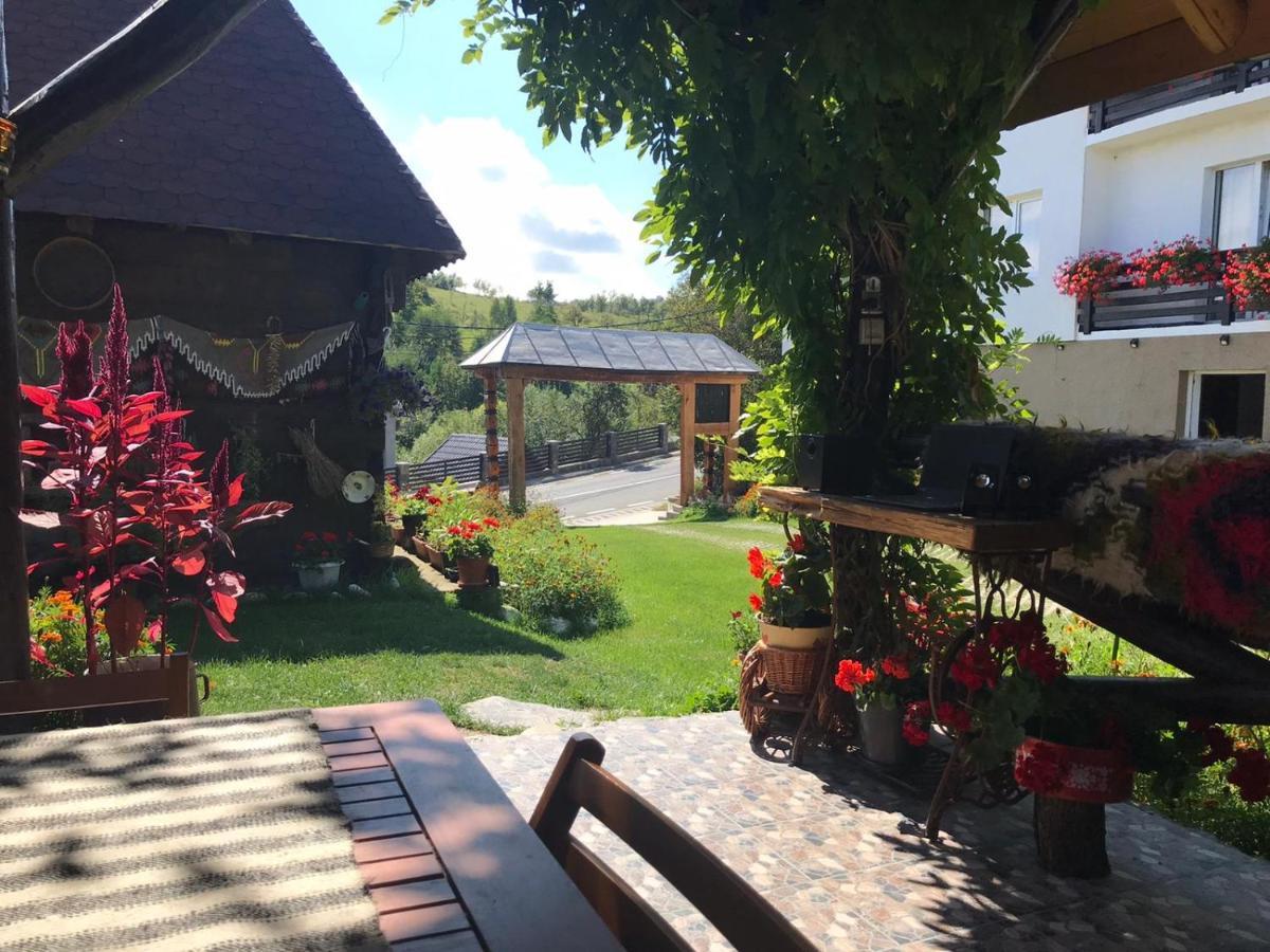 Văleni Casa Relax酒店 外观 照片