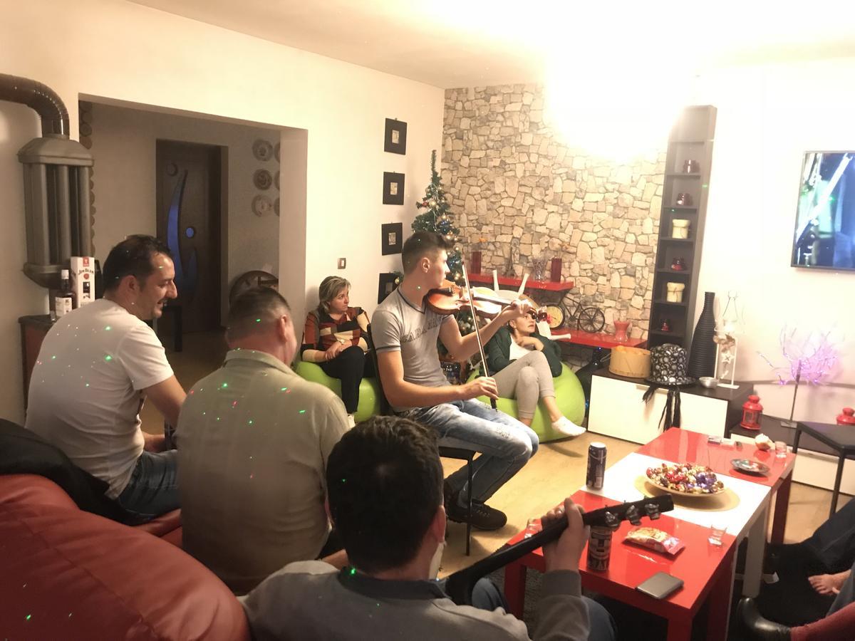 Văleni Casa Relax酒店 外观 照片