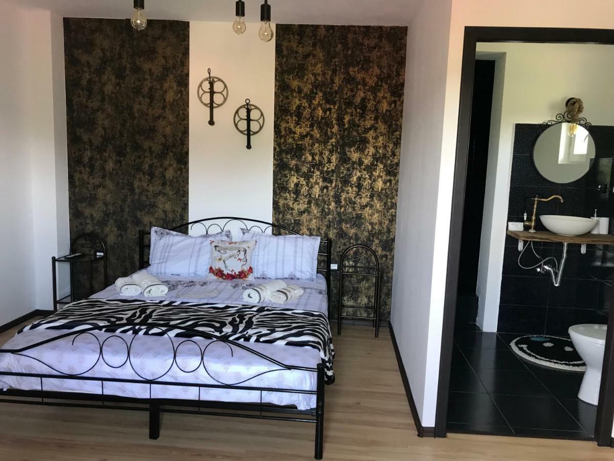 Văleni Casa Relax酒店 外观 照片